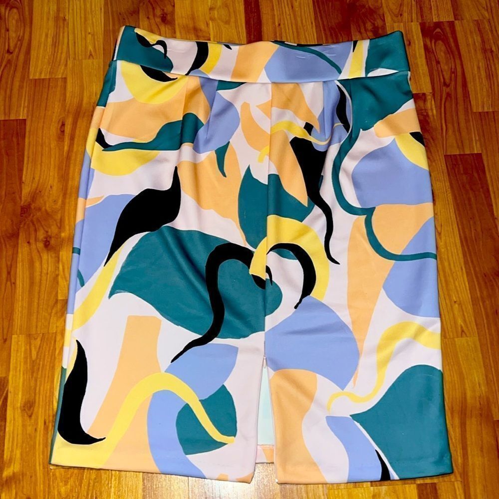 Eloquii Neoprene Skirt - Picture 2 of 4